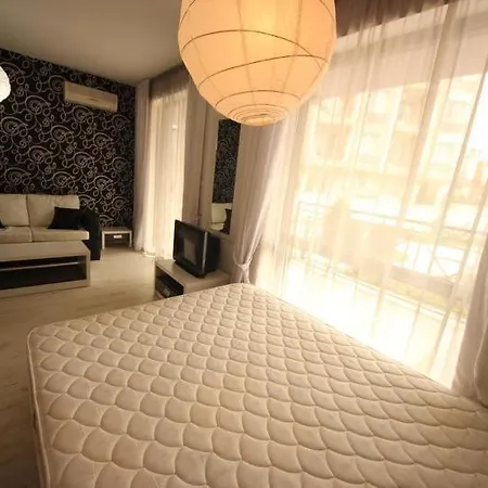 Menada Rainbow Apartment *