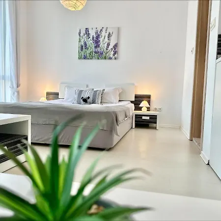 Menada Rainbow Apartment *