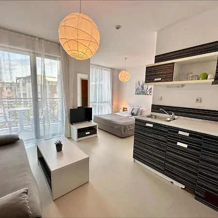 Menada Rainbow Apartment *