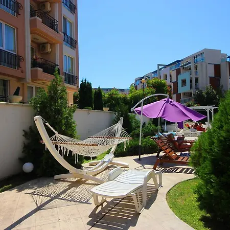 Menada Rainbow Apartment *