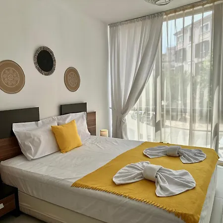 Menada Rainbow Apartment *