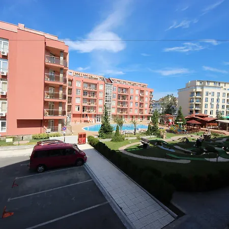 Menada Rainbow ساني بيتش