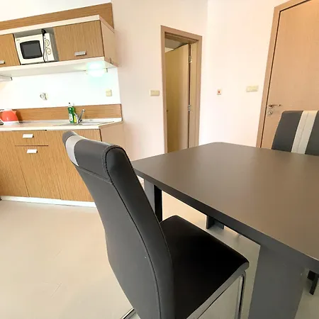 Menada Rainbow * ساني بيتش