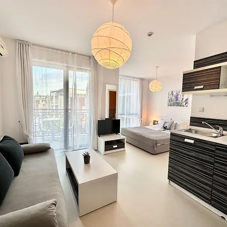 Menada Rainbow * ساني بيتش