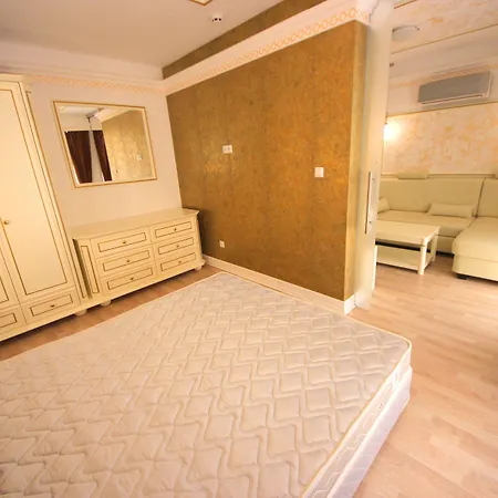 Menada Rainbow شقة ساني بيتش