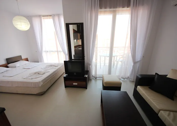 Menada Rainbow Apartman Napospart