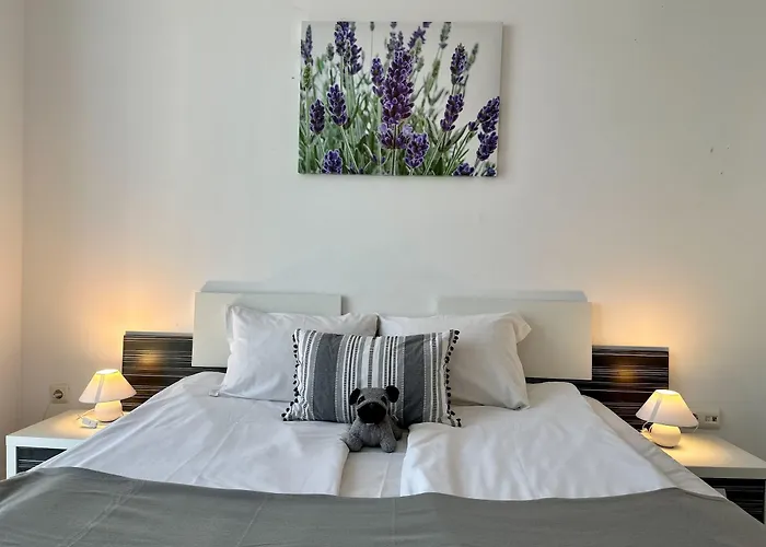 Menada Rainbow Apartman *